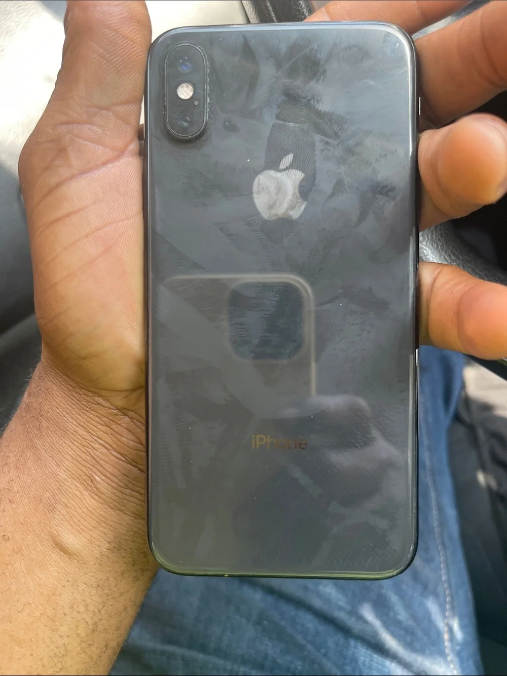Apple iPhone Black Front with Apple Logo Boot Screen and this is XS 256 gig
